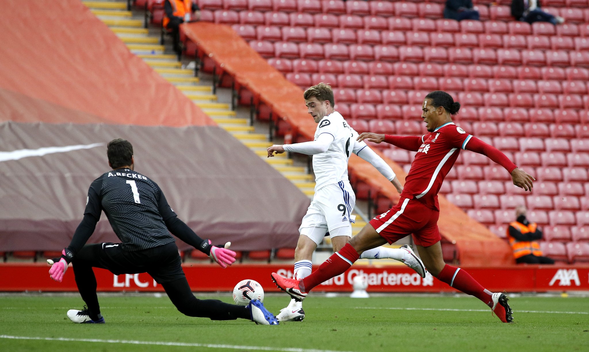 攻的战术需 攻的战术需